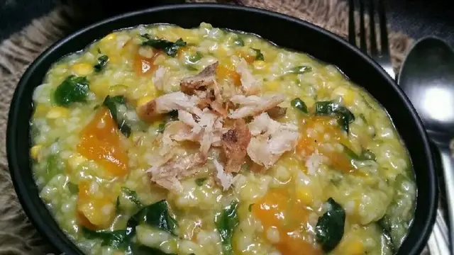 Bubur Manado khas Indonesia