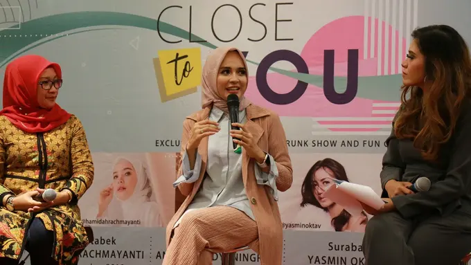 Bagikan Ilmu Seputar Dunia Fashion, Elizabeth Lanjutkan Roadshow di Yogyakarta