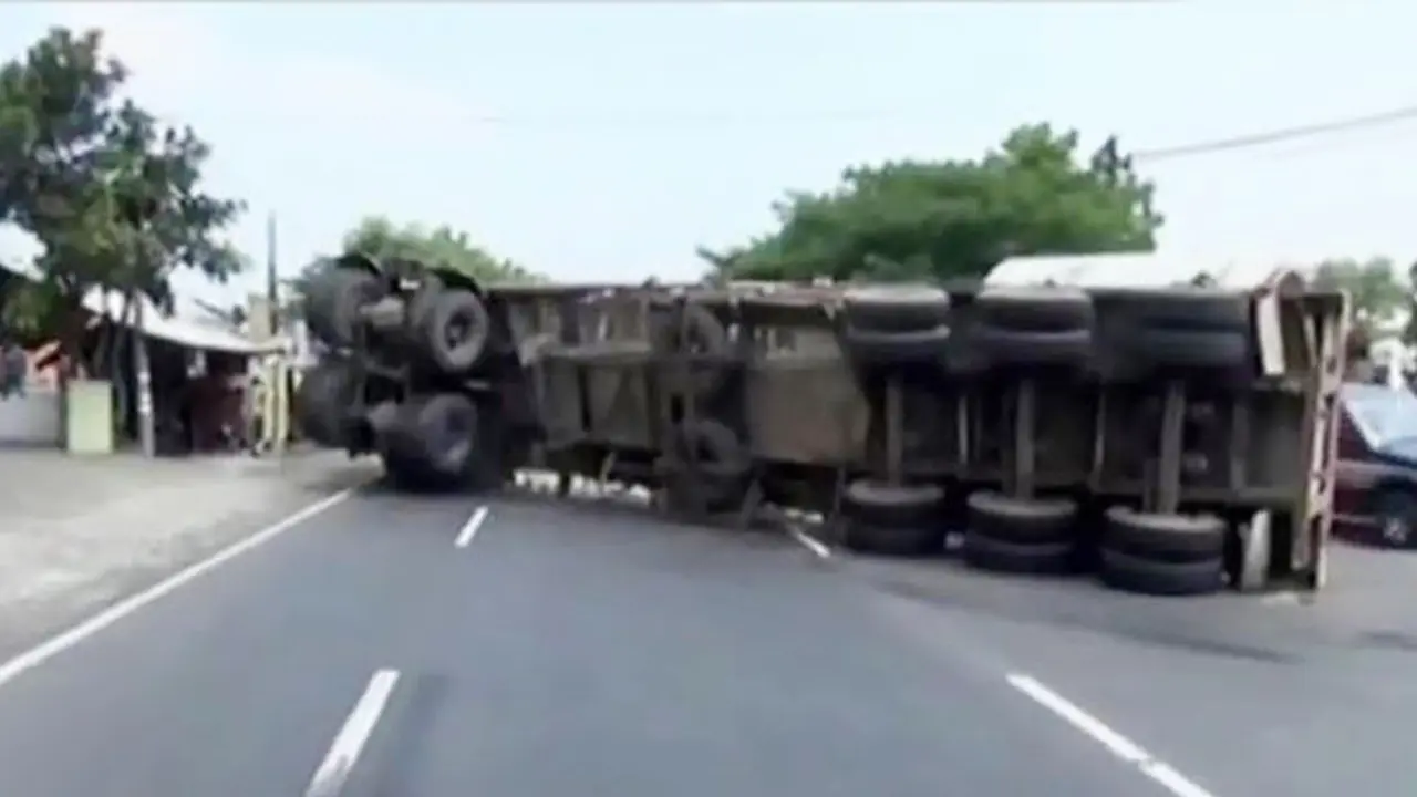 Kecelakaan Truk