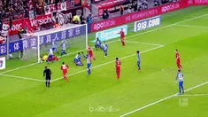 Berita video momen kocak saat Bayer Leverkusen berkali-kali gagal cetak gol dari jarak dekat ke gawang Hertha Berlin. This video presented by BallBall.