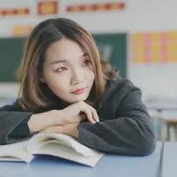 Ilustrasi merenung, berpikir, diam. (Photo by sean Kong on Unsplash)