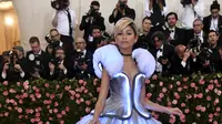 Zendaya dalam Met Gala 2019 (Photo by Charles Sykes/Invision/AP)