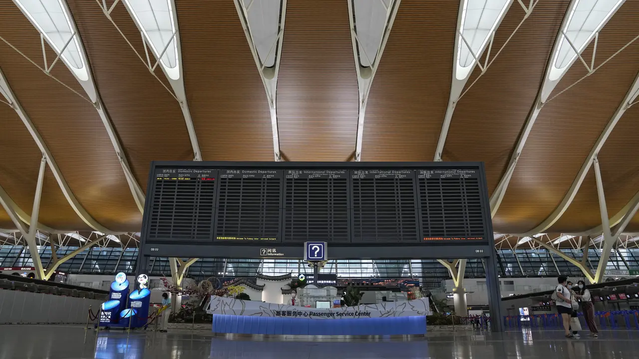 Bandara di Shanghai Ditutup Gara-Gara Topan In-Fa