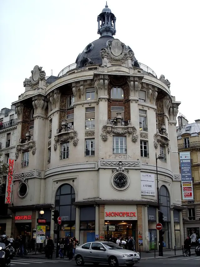 Toko Monoprix di Paris