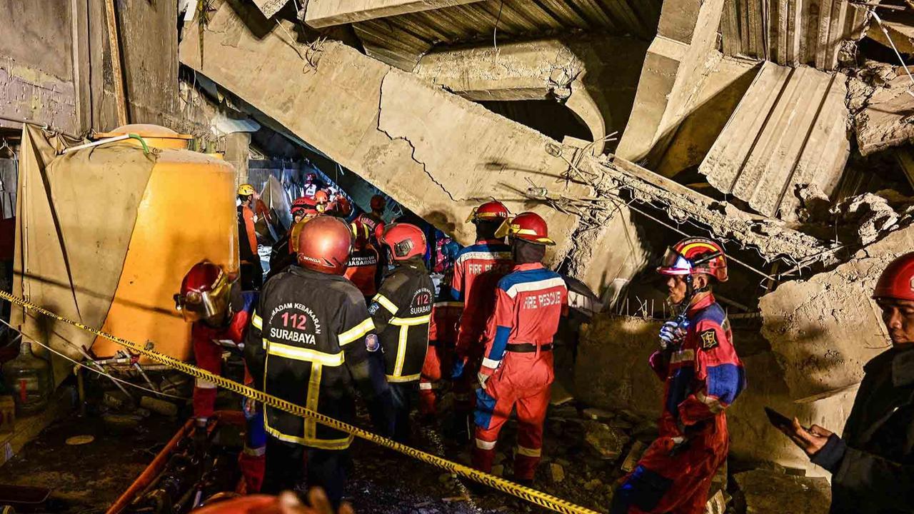 Material Bangunan Rapuh, Proses Evakuasi Korban Reruntuhan Ponpes Al-Khoziny Penuh Kendala