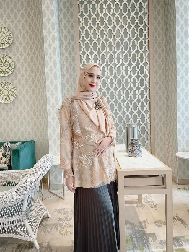 7 Potret Perjalanan Kehamilan Fanny Fabriana, Lahirkan Anak Keempat
