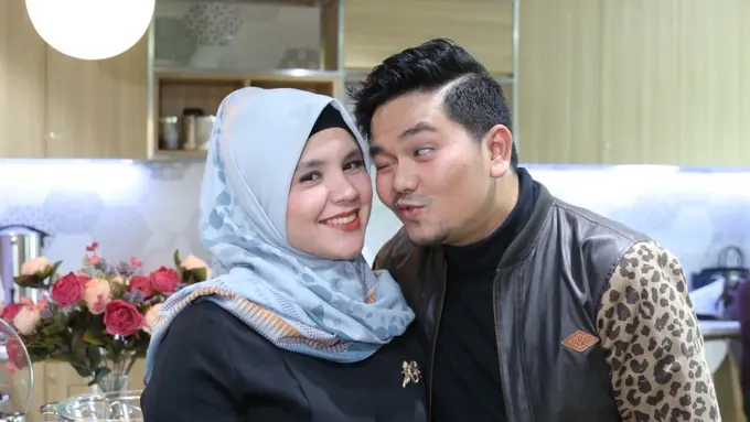 [Fimela] Indra Bekti dan Aldila Jelita