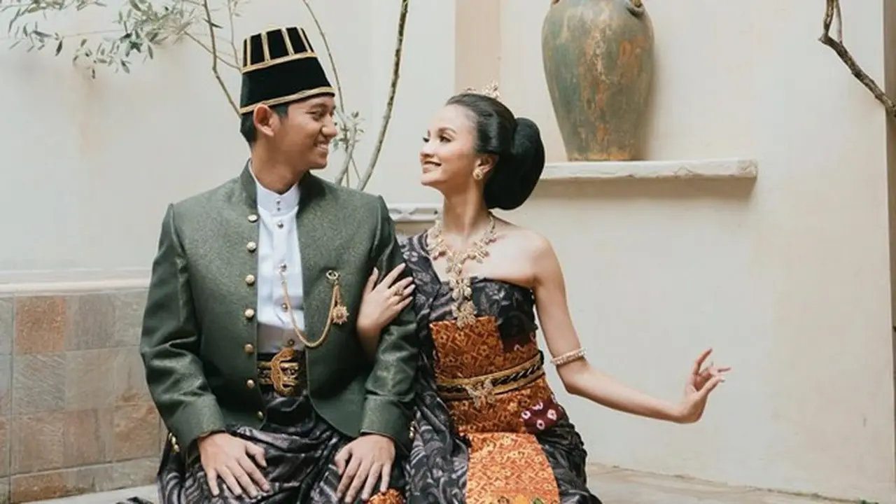 7 Potret Prewedding Belva Devara dan Sabrina Anggraini, Usung Konsep Adat Jawa