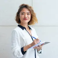 ilustrasi perempuan karir/photo created by katemangostar - www.freepik.com