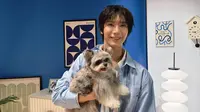 Ten Jadi Global Brand Ambassador Peralatan Rumah Tangga, Syuting Bareng Anjing Kesayangan