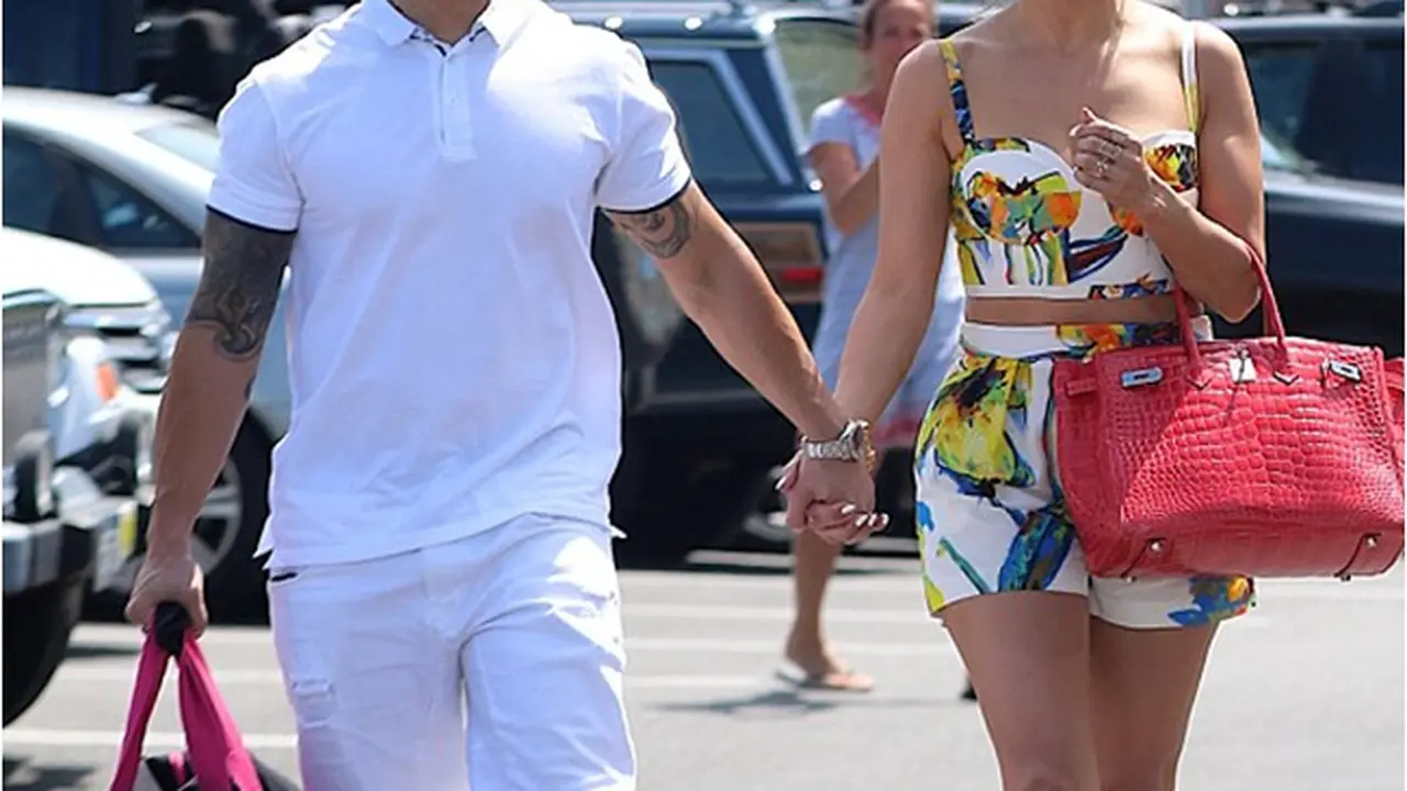 [Bintang] Casper Smart dan Jennifer Lopez