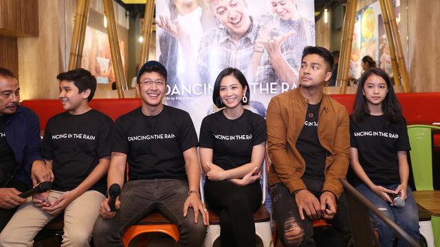 [Bintang] Preskon film Dancing In the Rain