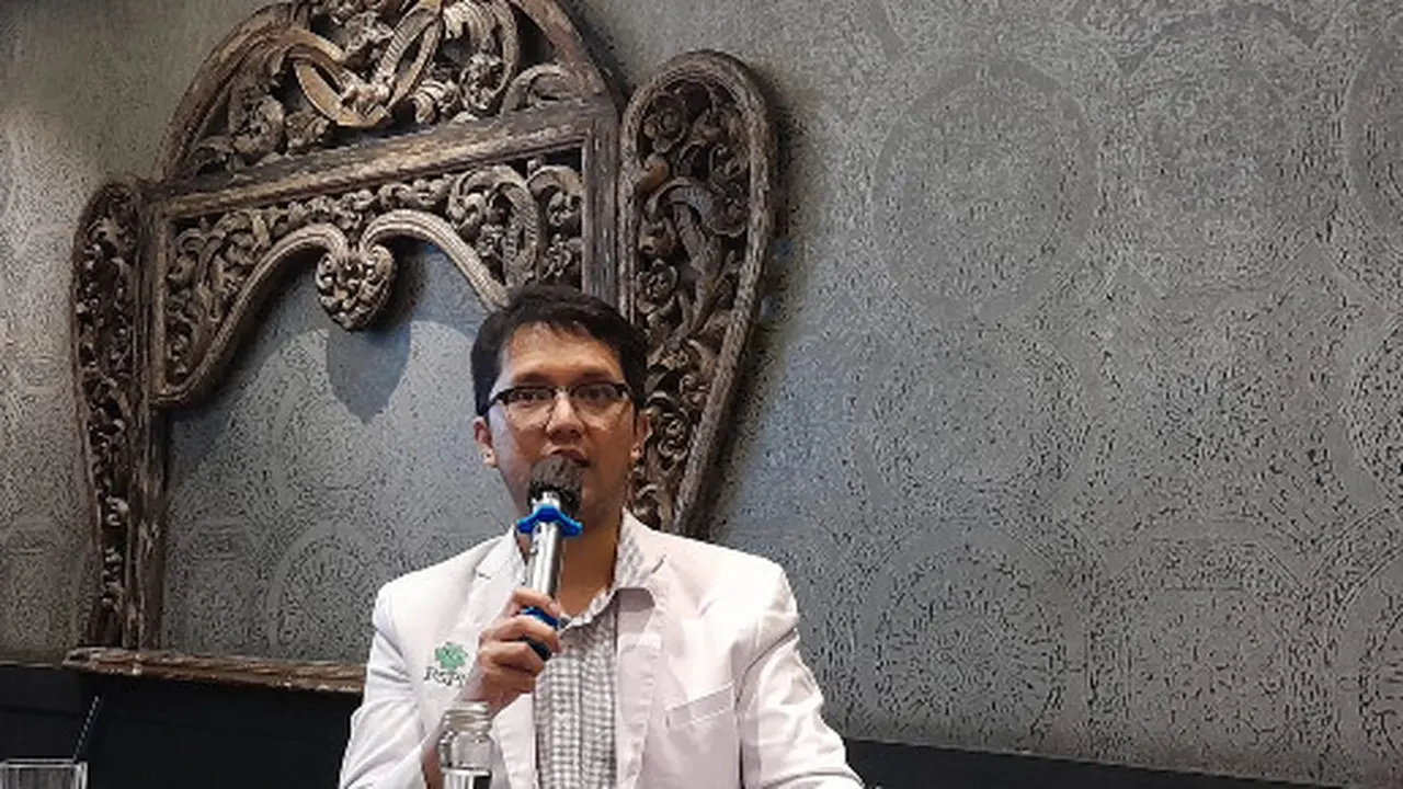 Dokter spesialis mata Tri Wahyu menjelaskan tentang thyroid eye disease