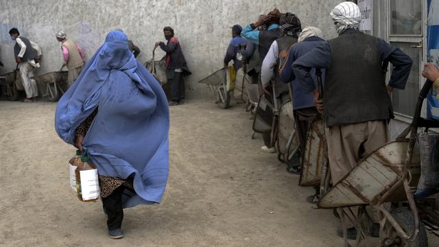 Potret Perempuan Afghanistan di Tengah Aturan Wajib Burqa
