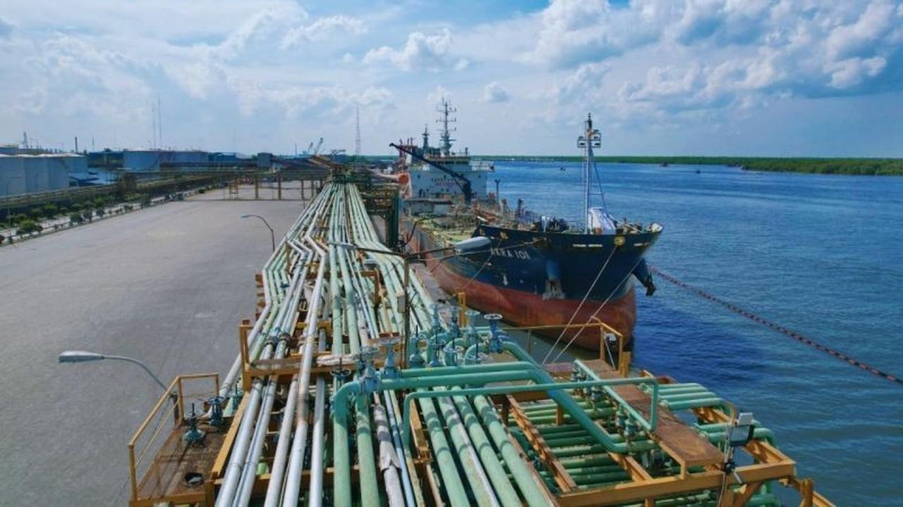 Pelindo Multi Terminal Perkuat Layanan Curah Cair, Arus Kargo Tumbuh Positif