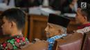 Ketua Dewan Kehormatan Partai Amanat Nasional (PAN), Amien Rais saat menjadi saksi dalam persidangan kasus berita bohong atau hoaks dengan terdakwa Ratna Sarumpaet di Pengadilan Negeri Jakarta Selatan, Kamis (4/4). Sidang kali ini beragendakan pemeriksaan saksi. (Liputan6.com/Faizal Fanani)