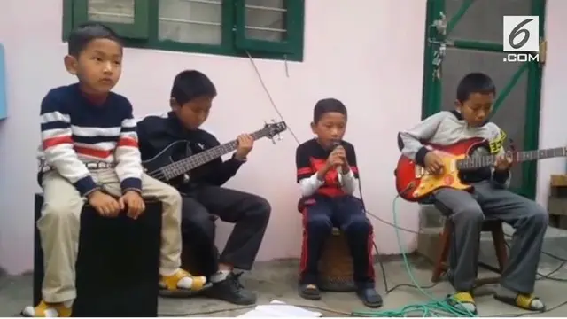 VIDEO: Keren! Aksi Bocah 'Ngeband' Bikin Kagum