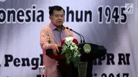 Wakil Presiden Jusuf Kalla memberikan sambutan saat Peresmian Pembukaan Simposium Nasional, Jakarta, Rabu (12/7). Simposium Nasional itu mengambil tema "Perekonomian Nasional dan Kesejahteraan Sosial Berdasarkan UUD 1945. (Liputan6.com/Johan Tallo)