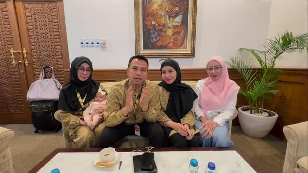 Raffi Ahmad dan Nagita Slavina Berangkat Naik Haji Bersama, Tidak Lupa Pamit ke Tiga Anaknya, yaitu Rafathar, Rayyanza, dan Lily (Instagram.com/Raffinagita1717)