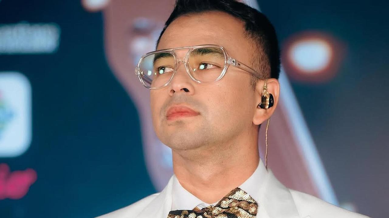 Potret Gagah dan Mewah Raffi Ahmad Tampil di Asian Television Awards 2024, Pakai Jas Putih dengan Aksen Emas