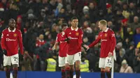 Para pemain Manchester United merayakan gol ke gawang Bournemouth yang dicetak Casemiro, Rabu (4/1/2023) dini hari WIB. (AP Photo/Dave Thompson)