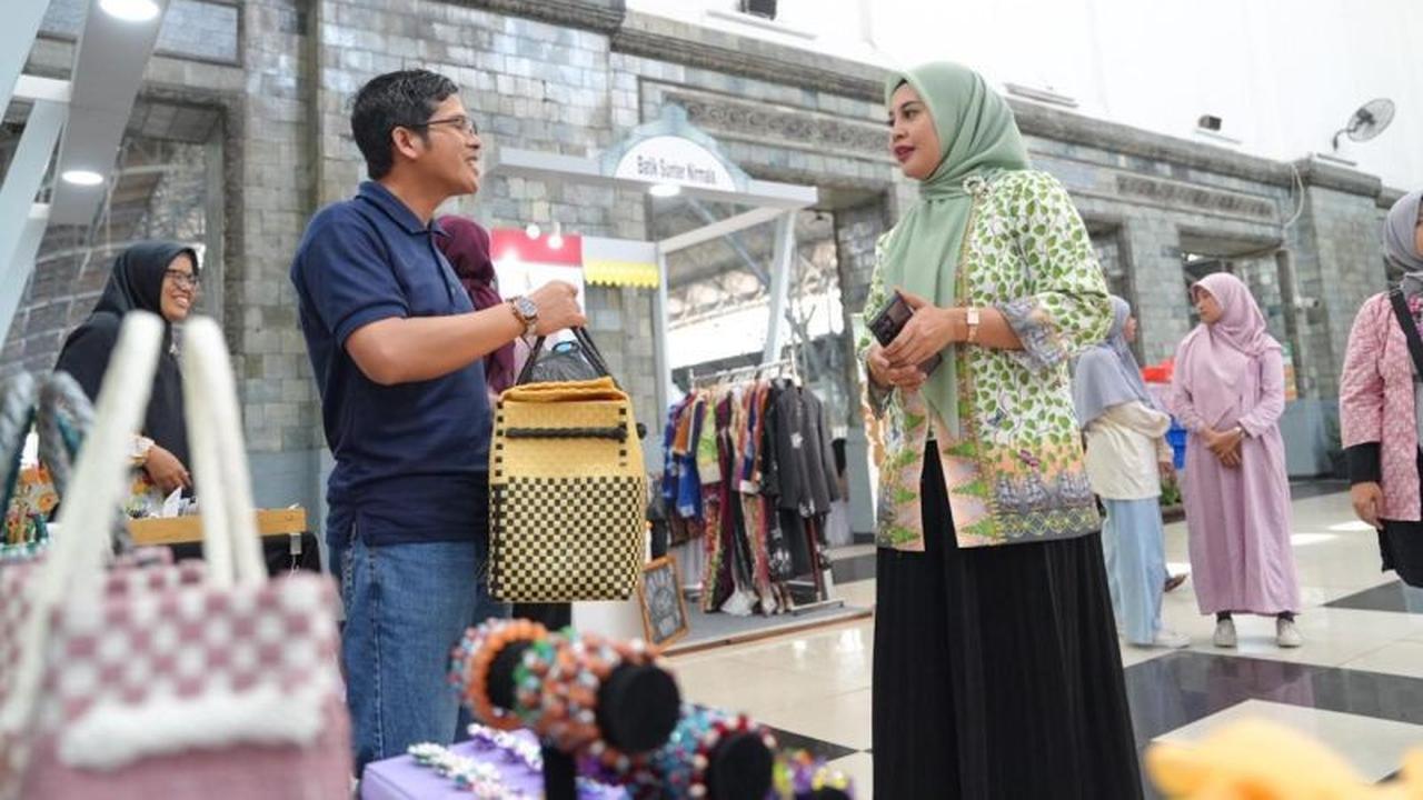 Trivia: Produk Kerajinan Dekranasda Jakut Pamerkan Keunikan di Stasiun Bersejarah Tanjung Priok Lewat 'Tanjung Priok Hub 5.0