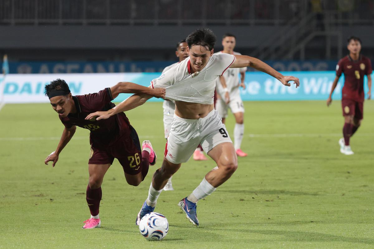 Mitchell Baker Antar Timnas Tekuk Kamboja 5-1