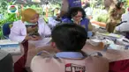 Puluhan awak dan sopir bus di Terminal Kalideres Jakarta Barat sepanjang Selasa, 20 Juni 2017 menjalani tes urine dan kesehatan.