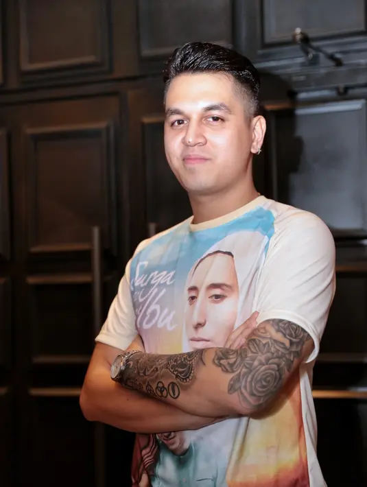 Pemeran Tristan dalam sinetron Ganteng Ganteng Serigala itu berperan sebagai Amri. Pemuda asli Minang dengan keterbatasan. Sejak lama pemeran 23 tahun itu mengidamkan sosok seperti Amri. (Adrian Putra/Bintang.com)