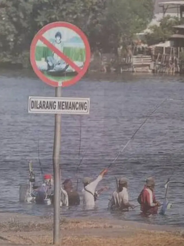 6 Tulisan Dilarang Mancing Ini Bikin Tepuk Jidat