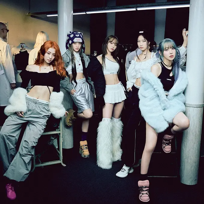 LE SSERAFIM (Instagram/le_sserafim)