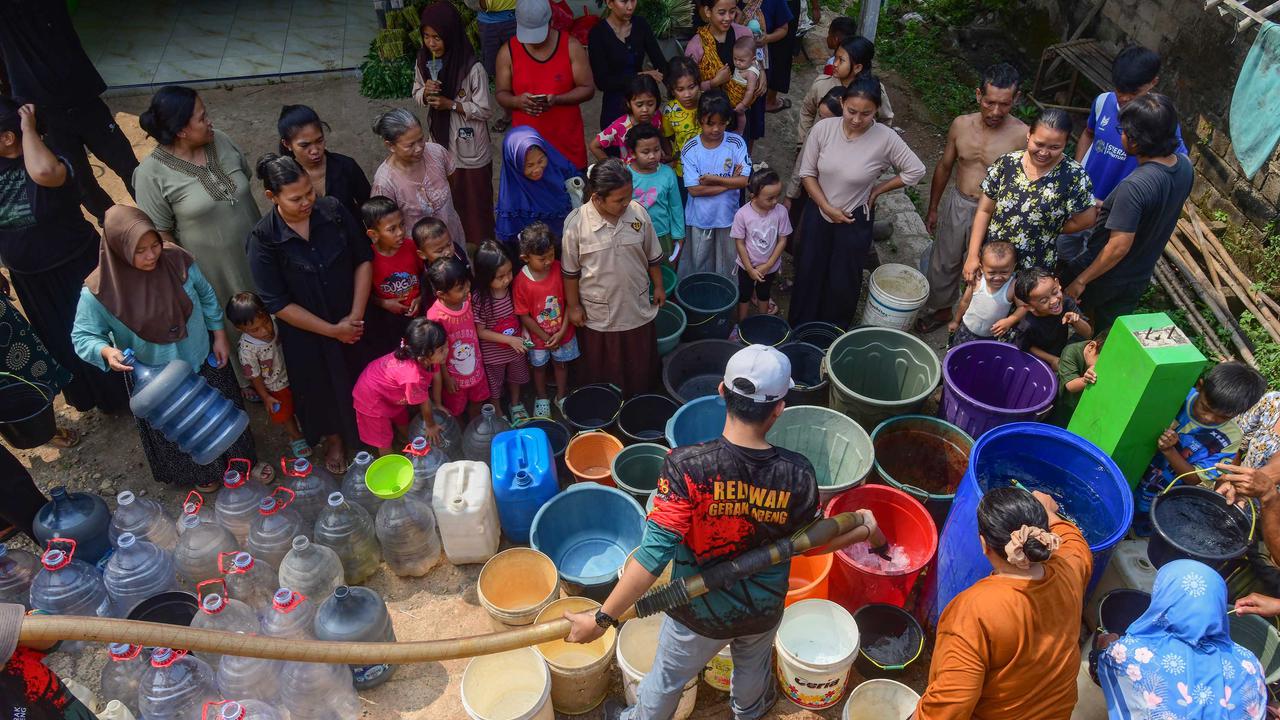 Kekeringan Meluas Ribuan Warga Bogor Kesulitan Air Bersih