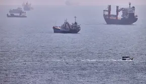 Harga Minyak Dunia Tembus US$ 110, Selat Hormuz Memanas