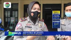 Mobil ambulans yang sedang membawa pasien terhalang mobil minibus yang enggan menepi, meskipun sirene ambulans sudah berbunyi kencang. Kejadian yang terekam oleh kamera warga, sesama pengguna jalan di Jalan Majapahit, Kota Mojokerto.