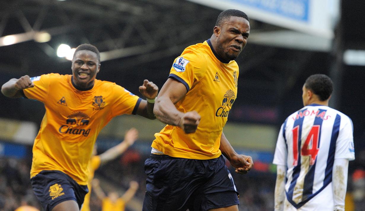 Victor Anichebe. Striker asal Nigeria ini menghabiskan waktu selama 11 musim di Premier League dengan memperkuat 3 tim, Everton, Westbrom, dan Sunderland mulai pertengahan 2005/2006 hingga pertengahan 2016/2017. Total bermain dalam 204 laga, mencetak 26 gol dan 13 assist. (AFP/Andrew Yates)