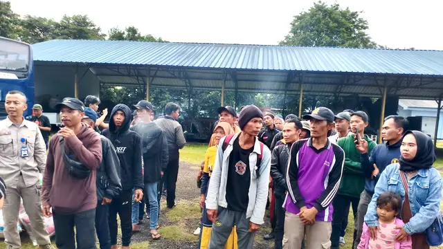 Pemprov Jateng Pulangkan 100 Warga Terdampak Banjir Sumatra