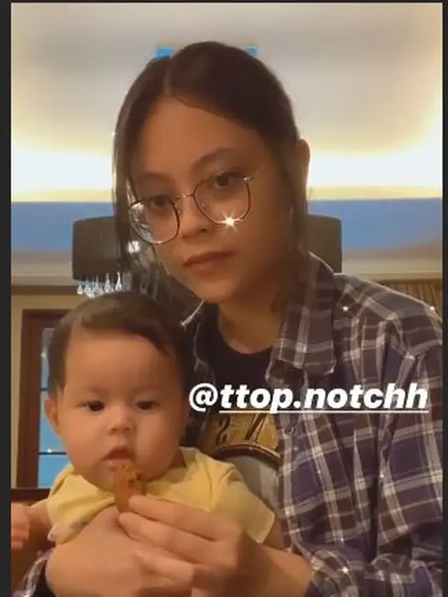 6 Potret Kedekatan Sakina Tama dan Salima Anak Gista Putri, Bikin Gemas