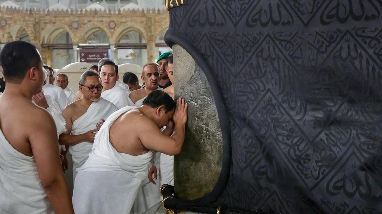 Prabowo tunaikan ibadah umrah di Masjidil Haram