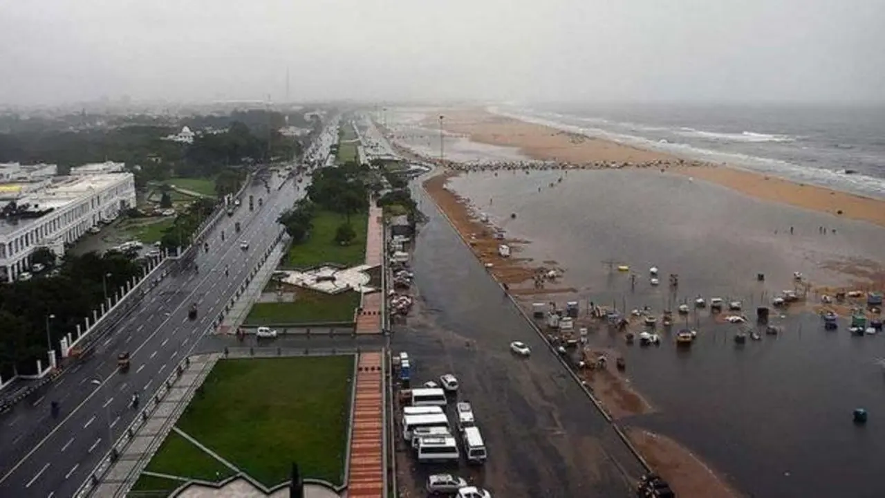 Chennai India Banjir Besar, Kereta-Penerbangan Dihentikan