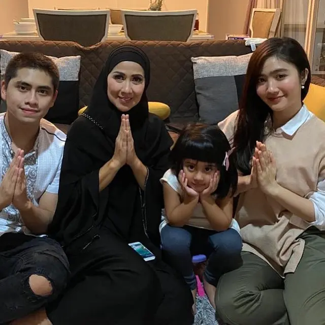 Momen Febby Rastanty ikut buka puasa bareng keluarga Venna Melinda