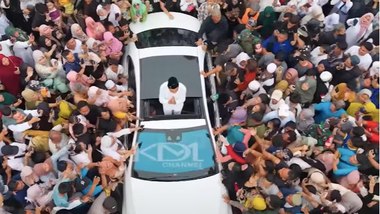 Massa Membludak Hingga Kaca Masjid Darussalam Kota Wisata Pecah, Dedi Mulyadi 'Diserbu' Warga