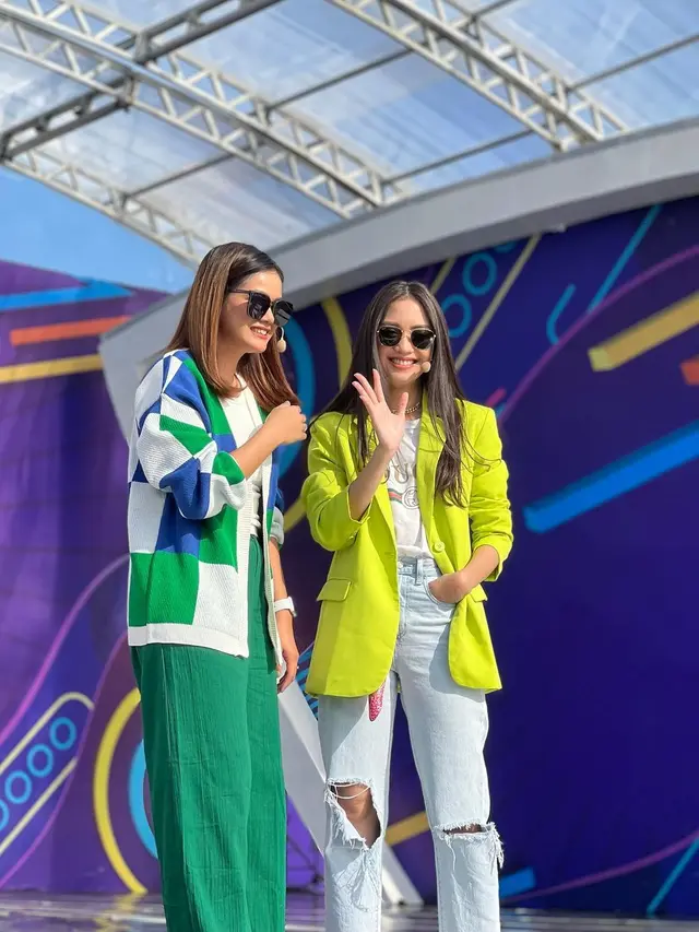 7 Gaya Ririn Dwi Ariyanti Saat Meriahkan Karnaval SCTV Ini Selalu Tampil Keren