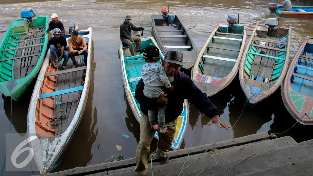 20150822-Sampan-Transportasi-Warga-Pontianak
