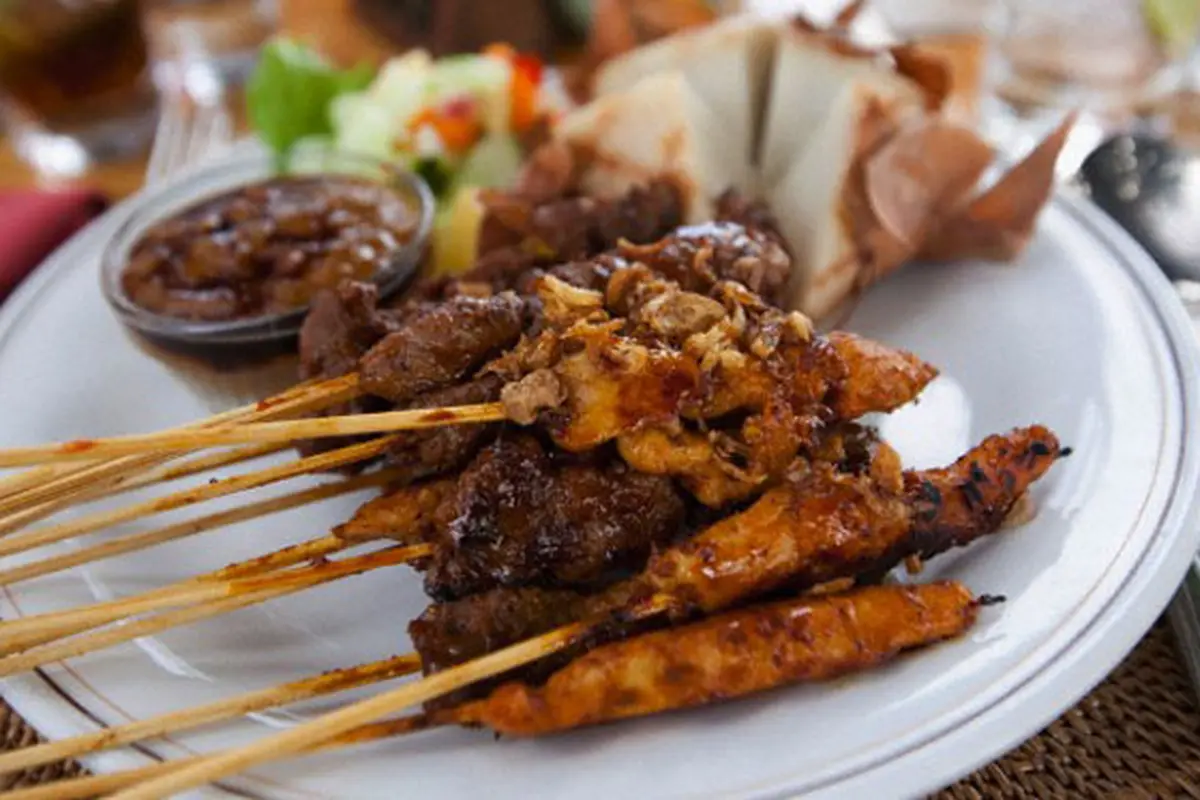Sate Susu Khas Bali, Hanya Ada di Bulan Ramadan