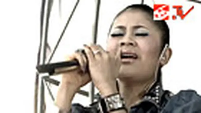 Indah Dewi Pertiwi - Tentang Aku dan Dia
