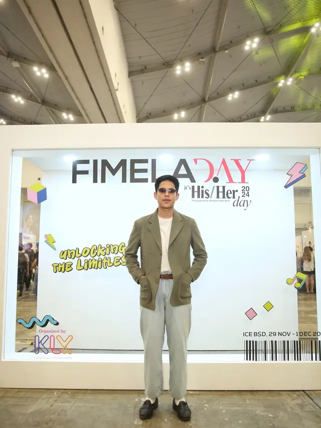 Adikara menutup Fimela Day 2024 hari pertama. [Adrian Putra/Fimela]
