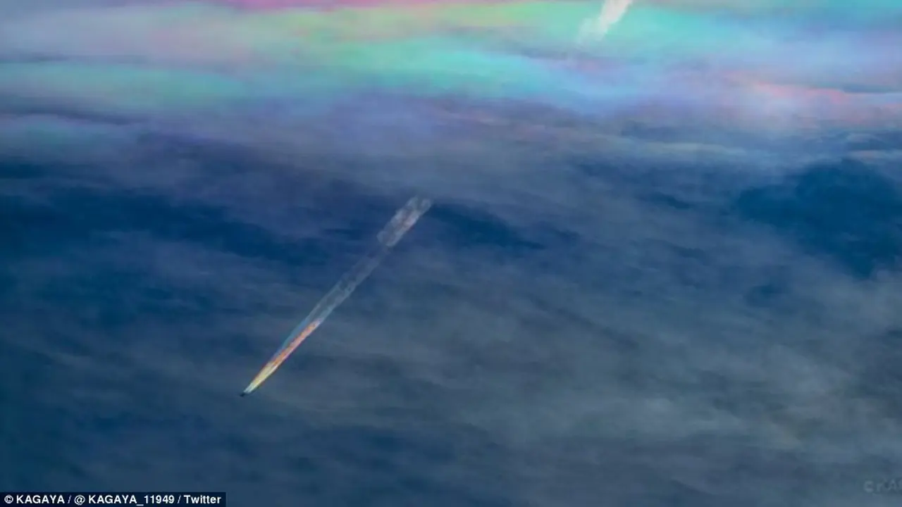 Awan 'Pelangi' Cantik di Langit Jepang
