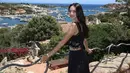 Raline Shah, mengunggah dirinya kala berlibir ke Pulau Sardinia, Italia. [Foto: Instagram, Raline Shah]