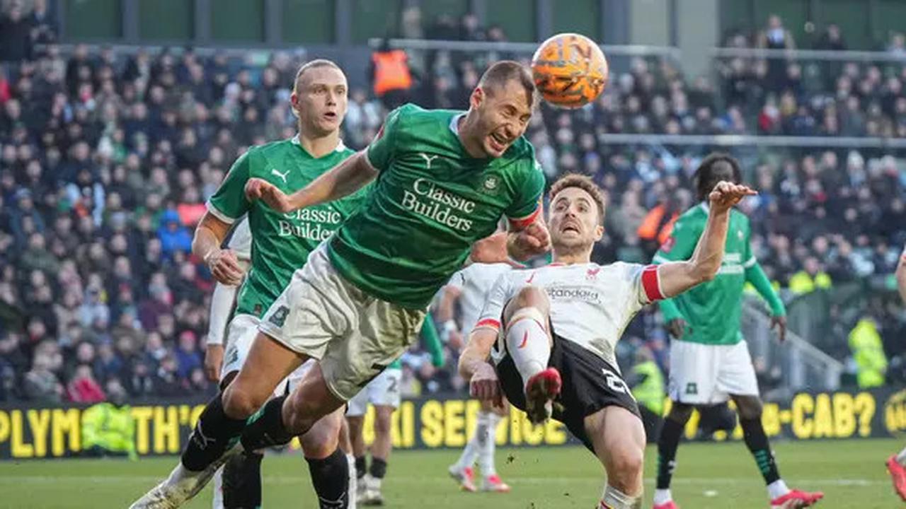 FOTO: Solidnya Plymouth Argyle, Tim Juru Kunci Championship yang Tendang Liverpool di Piala FA