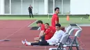 Striker andalan Timnas Indonesia, Ole Romeny, juga sudah bergabung. Tampak dalam foto, pemain Timnas Indonesia, Ole Romeny (kiri), saat mengikuti sesi latihan perdana di Lapangan Stadion Madya, Kompleks Gelora Bung Karno, Senayan, Jakarta, Selasa (24/3/2026). (Bola.com/M Iqbal Ichsan)